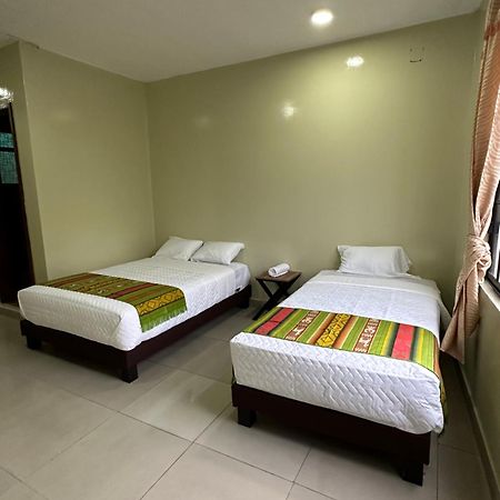 Hostal Marin Central Quito Exterior foto